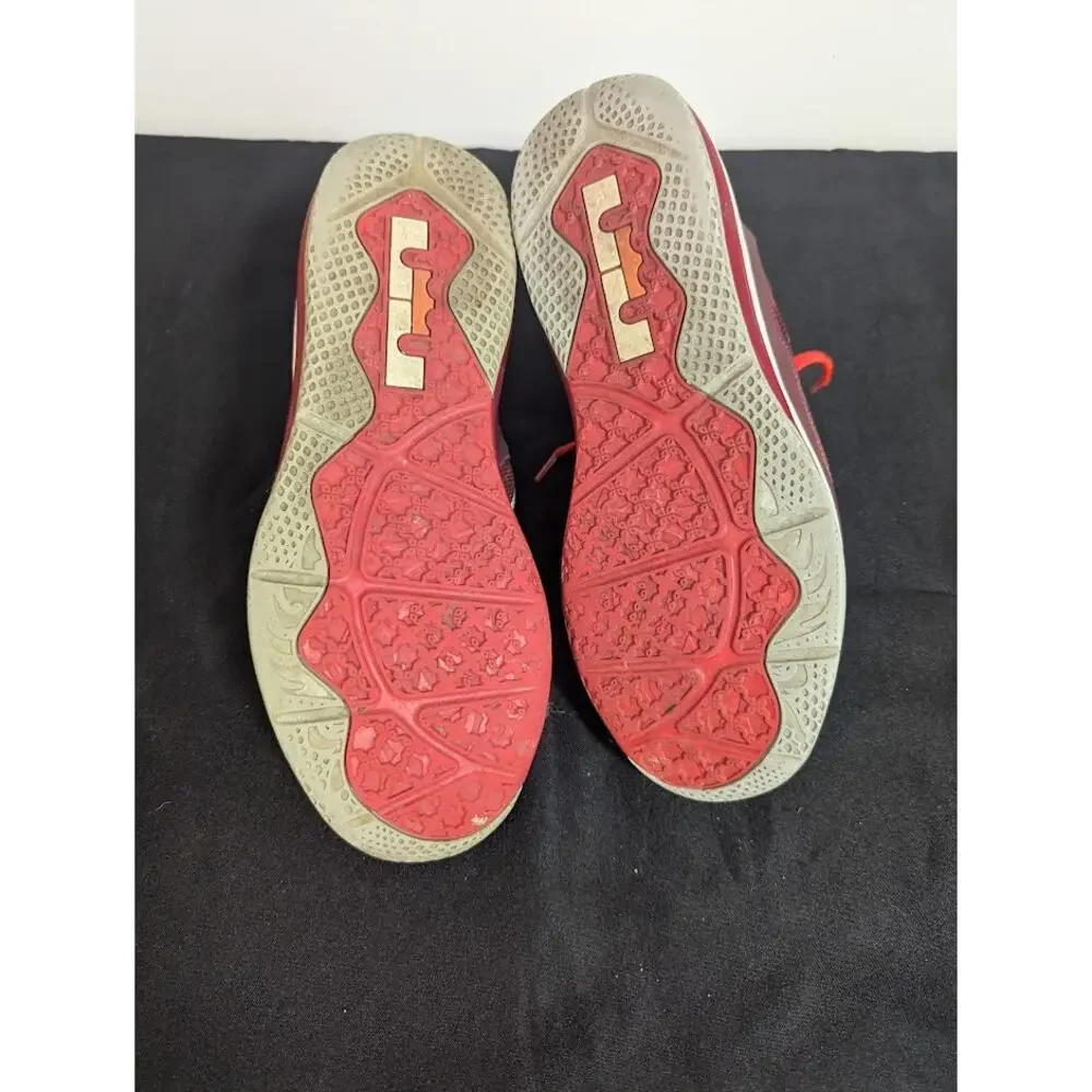 Nike LeBron 9 Low Cherry 510811-600 Men’s Size 11 Basketball Shoes Red Grey - Picture 6 of 7